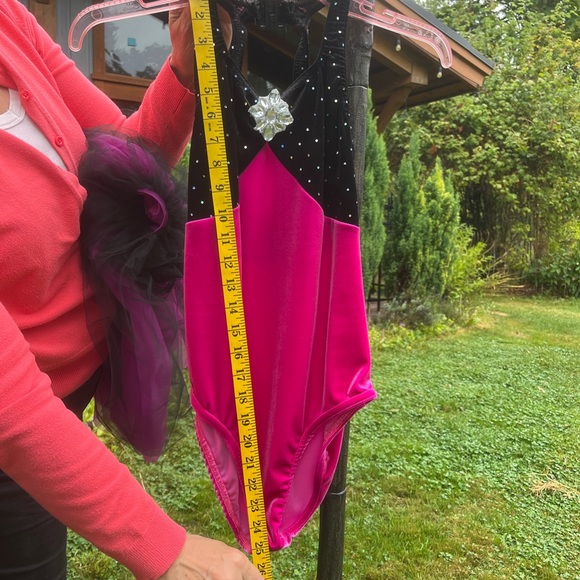Pink and Black Sparkling Kids Bodysuit and Tulle Skirt - Picture 3 of 3
